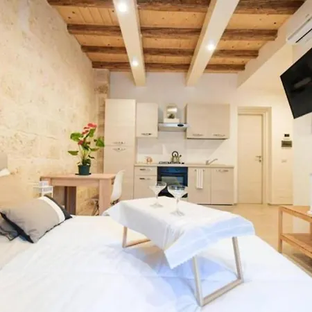Urban Flat Garibaldi - Timesrl Apartments Bari Exterior foto